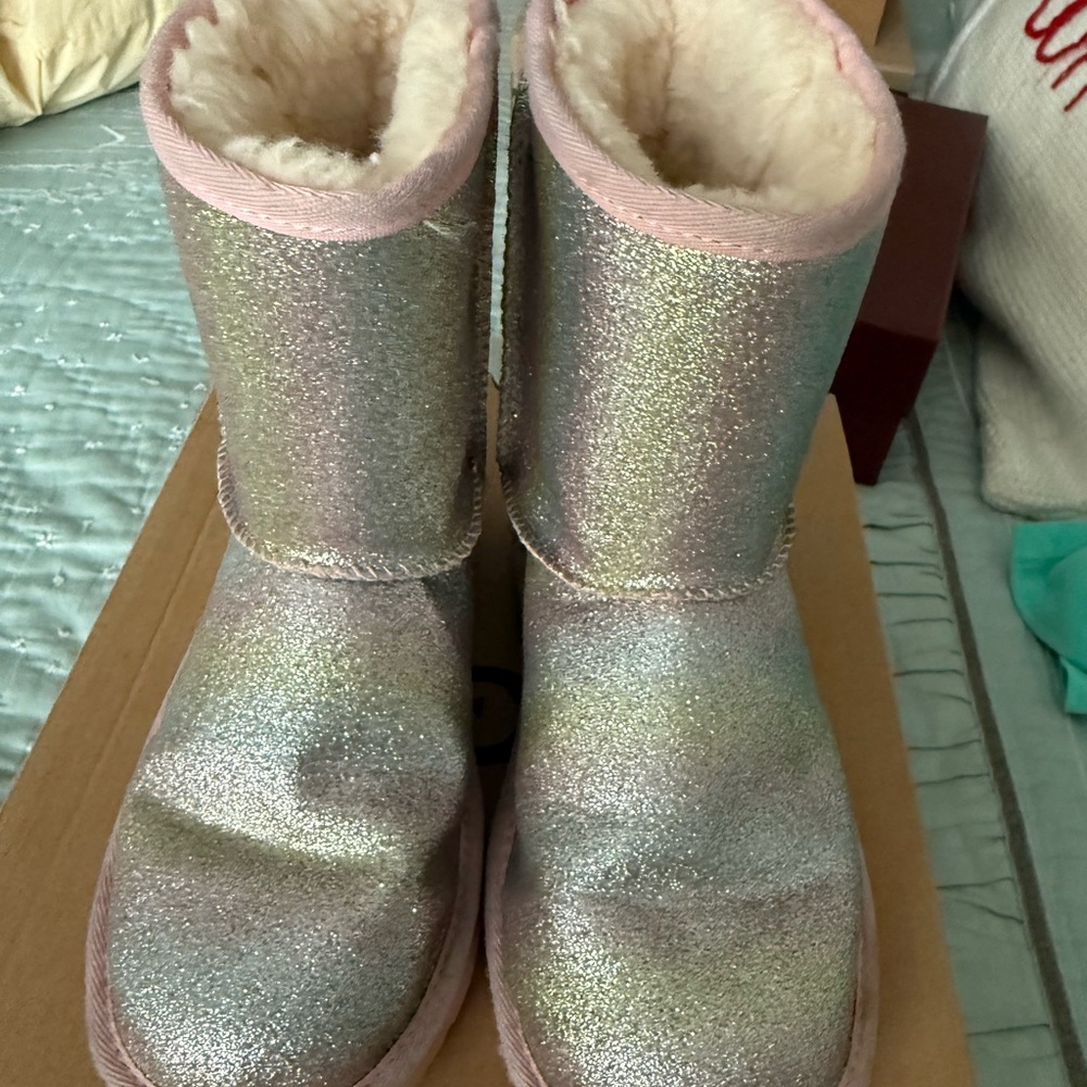 UGG Glittery Kids Boots in Pink and Silver